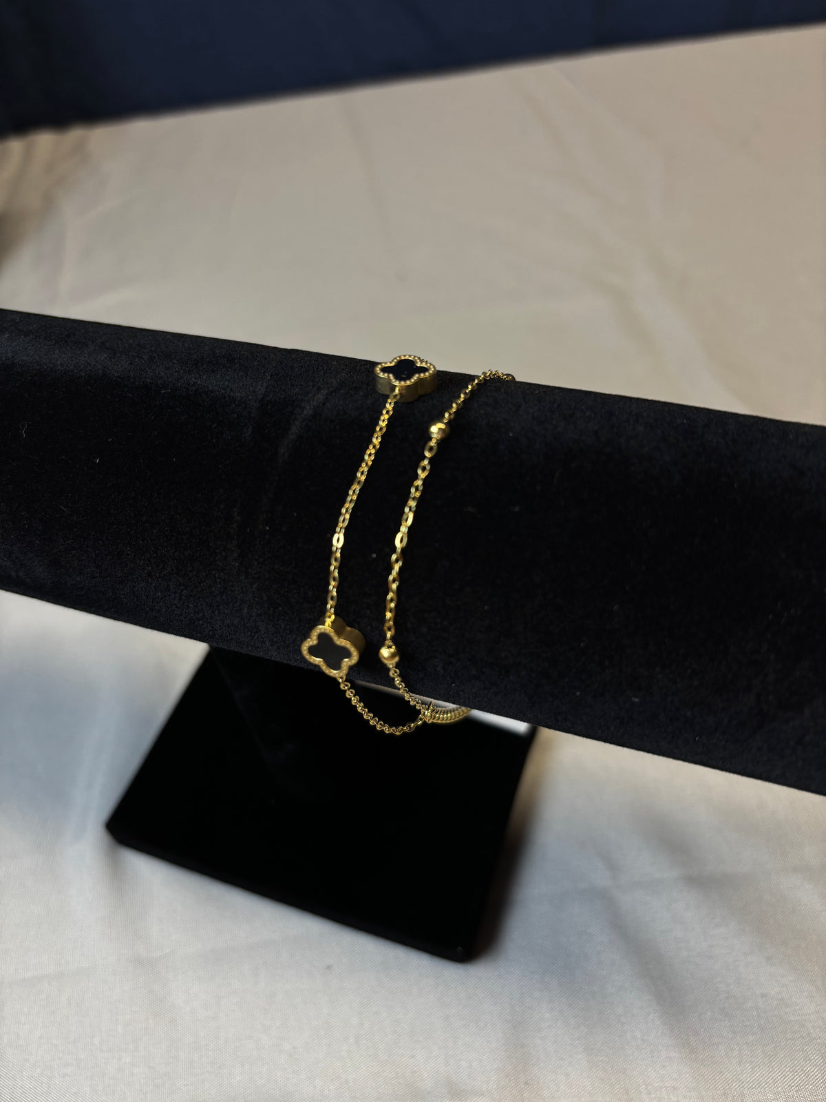 18K Stainless Steel Tarnish Free Clover Bracelet GOLD/BLACK